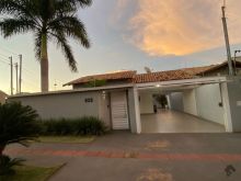 Casa com planejados - piscina e gourmet