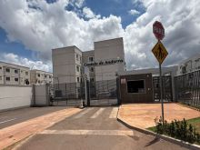 Apartamento próximo a UFMS com armário planejado