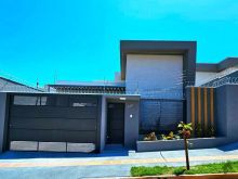 Casa nova com ótimo acabamento