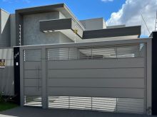 Casa térrea nova com 3 suítes e piscina
