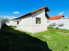 Casa 2 quartos e quintal amplo