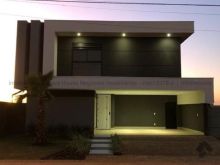 Sobrado com 5 suítes com planejados