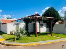 Casa 3 quartos - garagem coberta e edícula