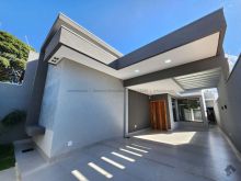 Casa com 3 suítes e piscina no bairro Rita Vieira