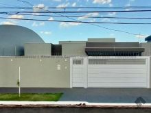 Casa com 03 suites