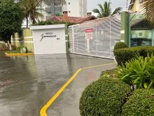 Apartamento térreo - super conservado