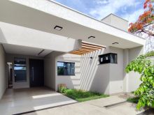 Casa nova com piscina
