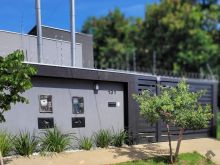 Espaço gourmet - pé direito alto - sobra terreno