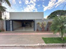 Oportunidade - casa grande com 4 quartos