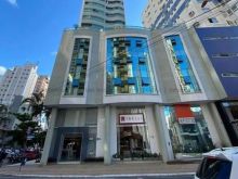 Edifício Porto da Barra com linda vista