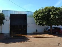 Salão comercial no bairro Piratininga