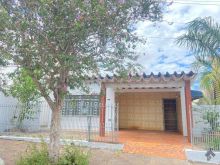 Casa ampla em excelente localização