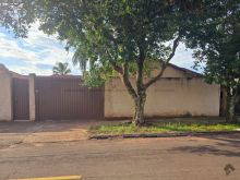 Edícula c/ 2 apartamentos e casa com suíte - 1 apartamento e 1 quarto
