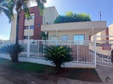 Apartamento com sacada no bairro Monte Castelo