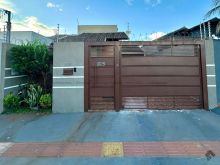 Rica em planejados - piscina ampla - 50 m da avenida Rita Vieira