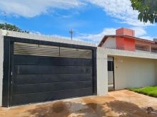 Sobrado alto padrão com piscina e 3 suítes