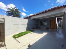 Quartos grandes com varanda arejada e jardim