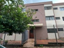 Apartamento amplo muito bem localizado