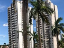 Apartamento com planejados