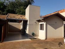 Casa em condomínio Caiobá