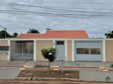 Casa térrea com espaço gourmet no Coronel Antonino