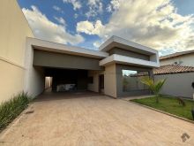 Linda casa no Carandá Bosque