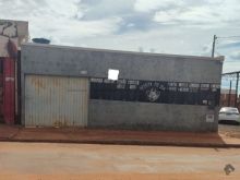 Imóvel comercial na rua Comercial