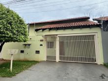 Ótima casa frente ao Mercado Gaúcho