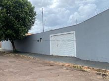 Terreno de esquina - espaço para festas