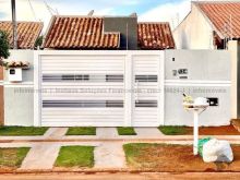 Casa com cômodos amplos - mobiliada e planejada