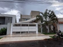 Sobrado de alto padrão no Carandá Bosque