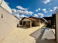 Casa térrea - terreno amplo - 703 m² - Carandá Bosque