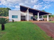 Casa com 1 suíte e demi-suíte inacabada