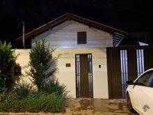 Linda casa com suíte bem localizada no Aero Rancho