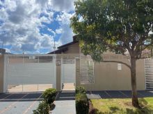 Linda casa com 3 quartos