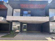 Casa Jardim