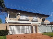 Sobrado 4 suítes - 472 m² de área construída