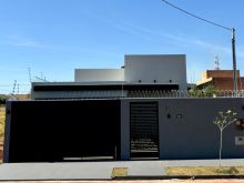 Casa térrea - área gourmet e fino acabamento