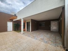Linda casa com piscina no Autonomista