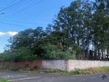 Magnífica área em esquina na Mata do Jacinto