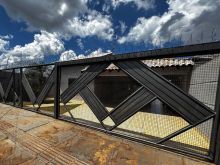 Casa térrea com terreno amplo