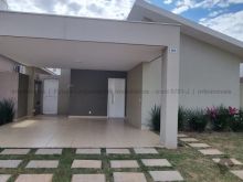 Casa térrea - armários e cozinha planejada