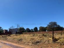 Área com 05 terrenos de 250m²