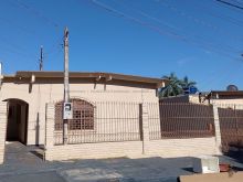 Casa no 3° Plano