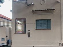 Casa no centro com 2 quartos