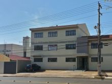 Imóvel comercial central - amplo estacionamento