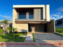 Sobrado novo com 4 suítes no Alphaville III