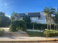 Excelente sobrado em condomínio fechado