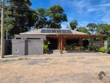 Casa nova de alto padrão no Solar dos Lagos