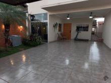Imóvel com piscina - armários - fotovoltaica